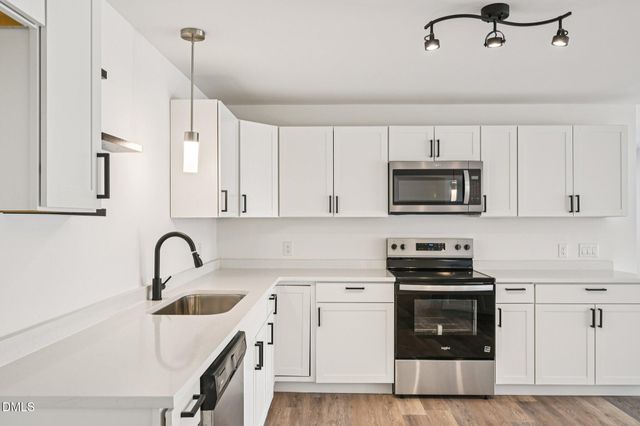 731 Lakeview Drive, Henderson, NC 27536