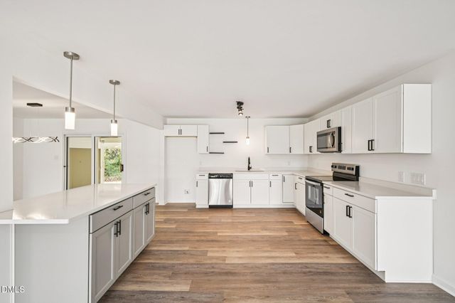 731 Lakeview Drive, Henderson, NC 27536