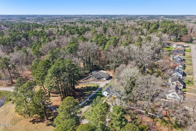 731 Lakeview Drive, Henderson, NC 27536