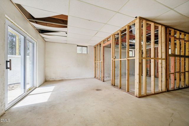 731 Lakeview Drive, Henderson, NC 27536