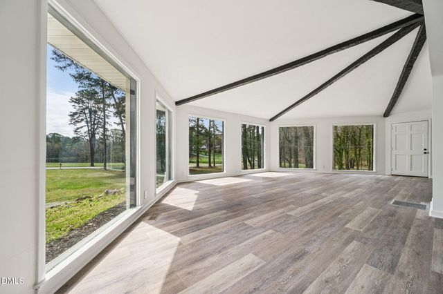 731 Lakeview Drive, Henderson, NC 27536