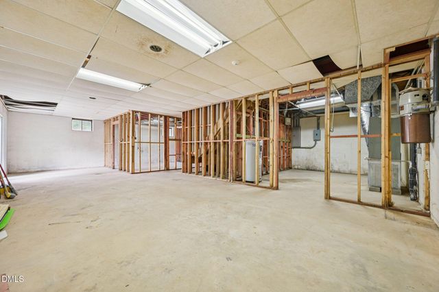 731 Lakeview Drive, Henderson, NC 27536