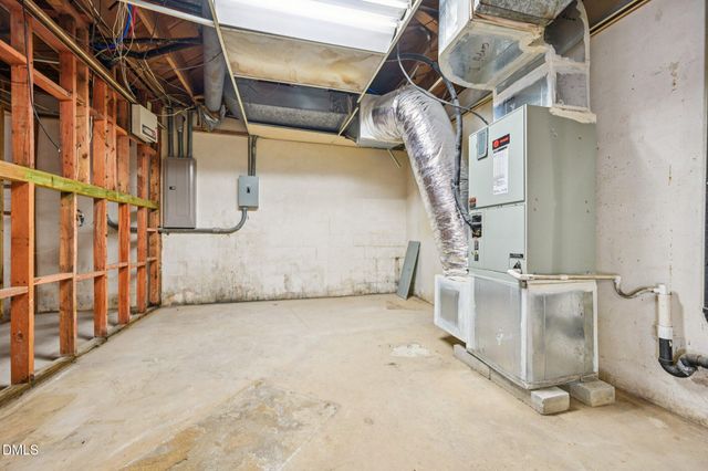 731 Lakeview Drive, Henderson, NC 27536