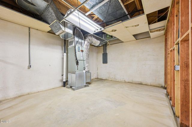 731 Lakeview Drive, Henderson, NC 27536