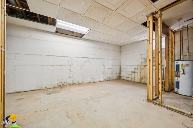 731 Lakeview Drive, Henderson, NC 27536