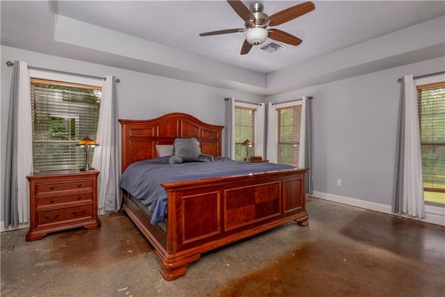 125 MAID MARION Drive, Dry Prong, LA 71423