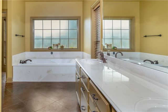 125 MAID MARION Drive, Dry Prong, LA 71423