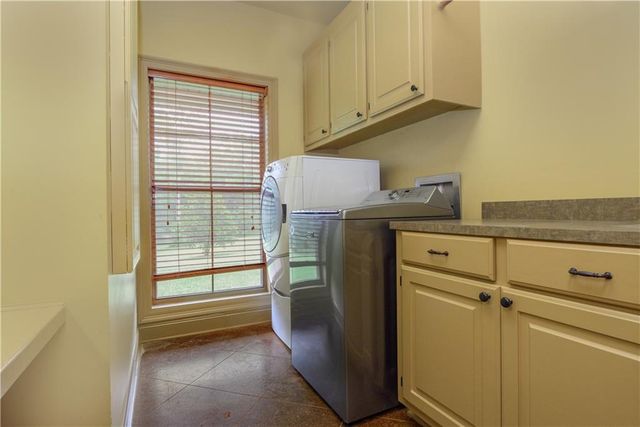 125 MAID MARION Drive, Dry Prong, LA 71423