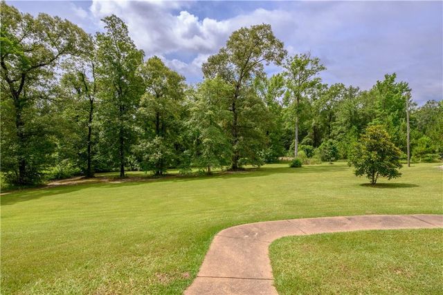 125 MAID MARION Drive, Dry Prong, LA 71423