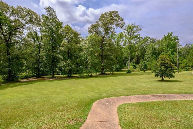 125 MAID MARION Drive, Dry Prong, LA 71423
