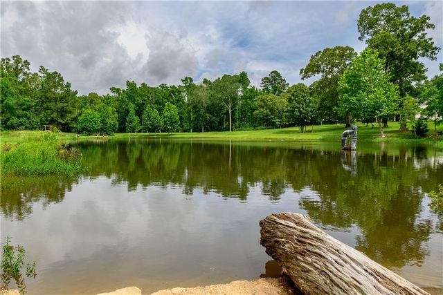 125 MAID MARION Drive, Dry Prong, LA 71423