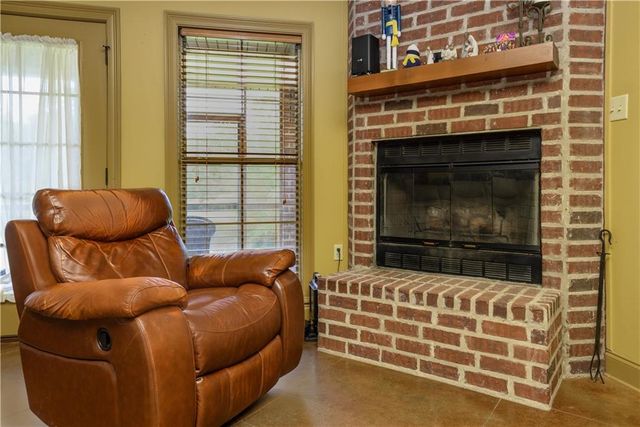 125 MAID MARION Drive, Dry Prong, LA 71423