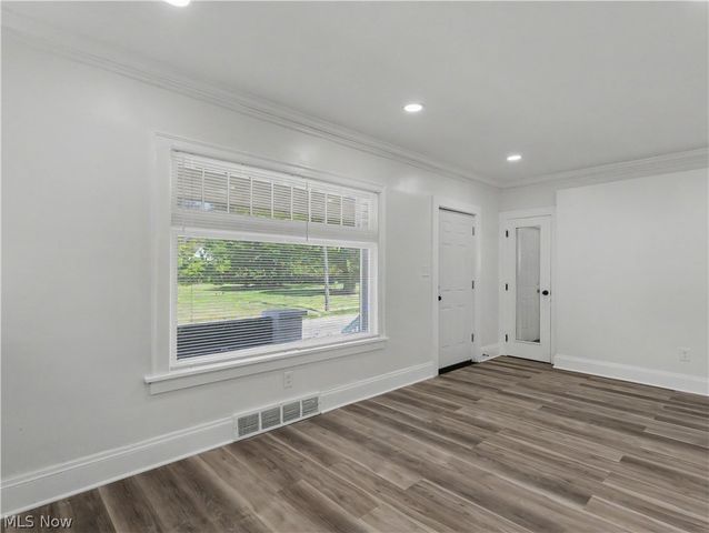 10316 Way Avenue, Cleveland, OH 44105