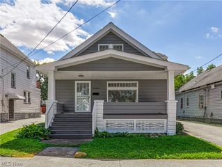 10316 Way Avenue, Cleveland, OH 44105
