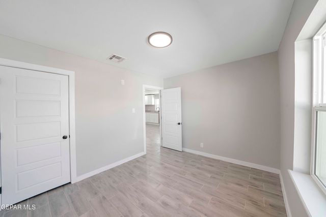 10752 Mellward Road, Socorro, TX 79927