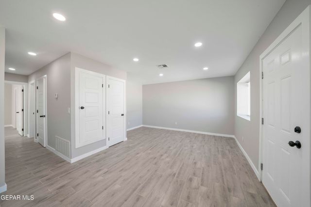 10752 Mellward Road, Socorro, TX 79927