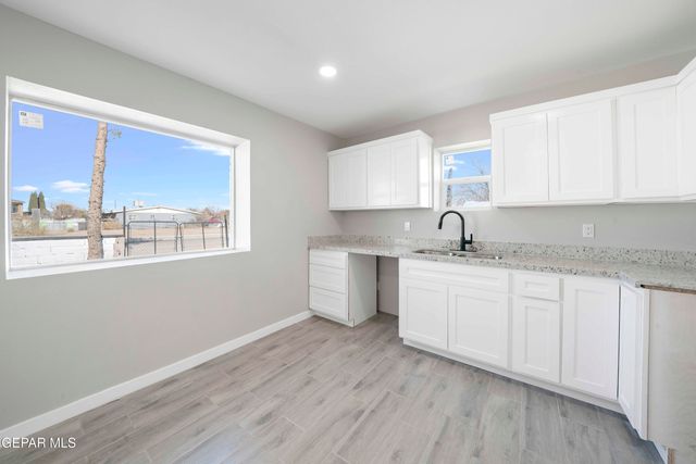 10752 Mellward Road, Socorro, TX 79927