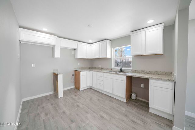 10752 Mellward Road, Socorro, TX 79927