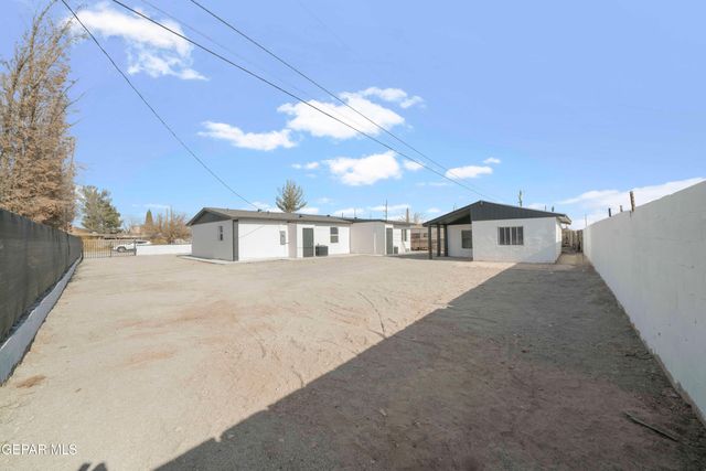 10752 Mellward Road, Socorro, TX 79927