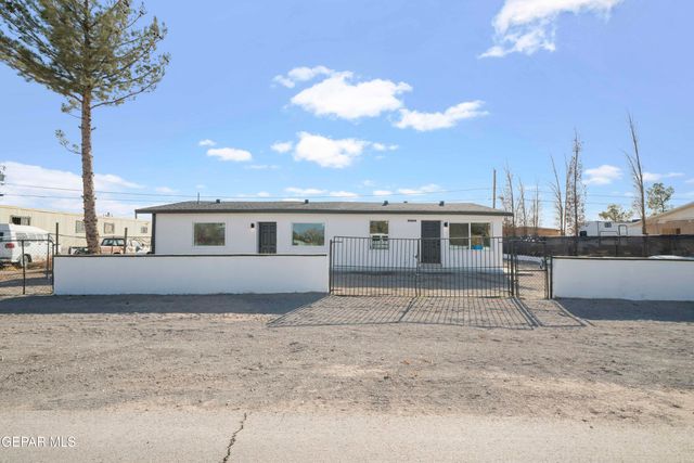 10752 Mellward Road, Socorro, TX 79927