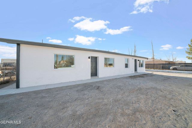 10752 Mellward Road, Socorro, TX 79927