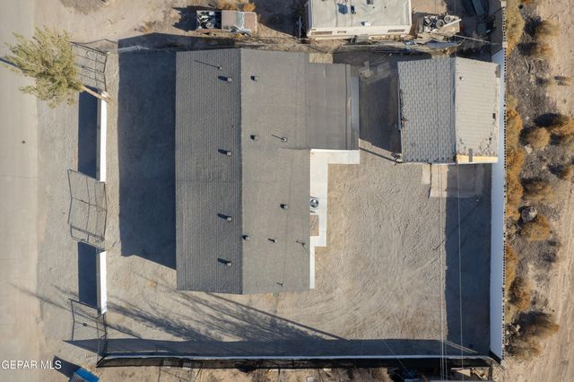 10752 Mellward Road, Socorro, TX 79927