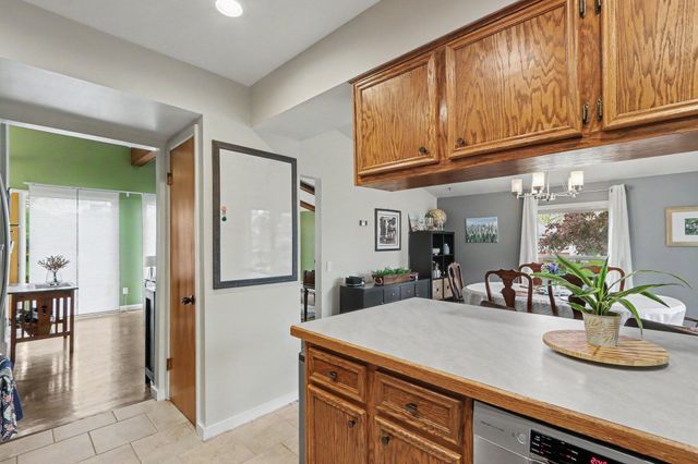 803 Woodheath Avenue, Portage City, MI 49024