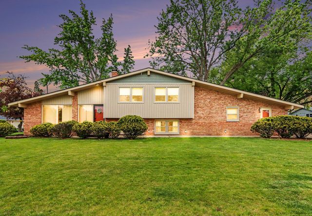 803 Woodheath Avenue, Portage City, MI 49024