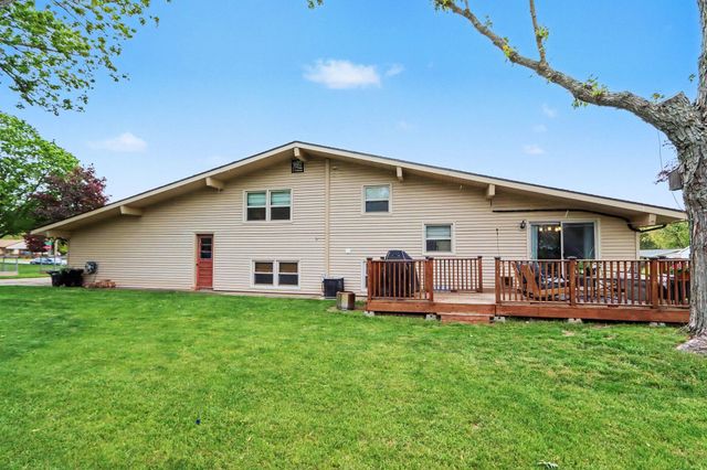 803 Woodheath Avenue, Portage City, MI 49024