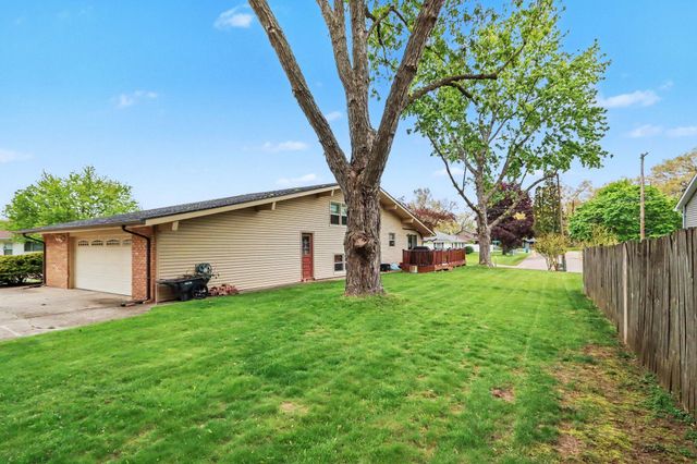 803 Woodheath Avenue, Portage City, MI 49024
