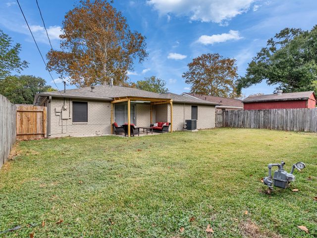 705 Littlewood Street, Baytown, TX 77521