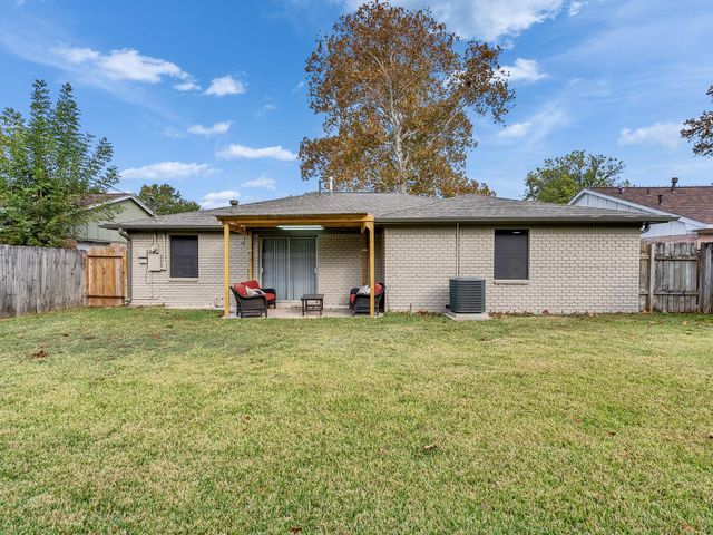 705 Littlewood Street, Baytown, TX 77521