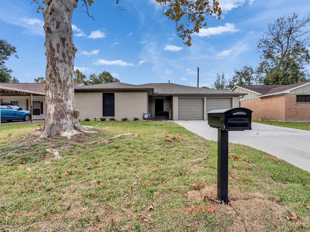 705 Littlewood Street, Baytown, TX 77521