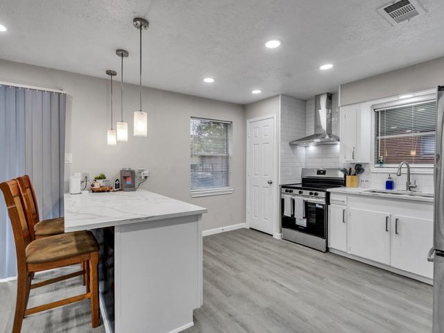 705 Littlewood Street, Baytown, TX 77521