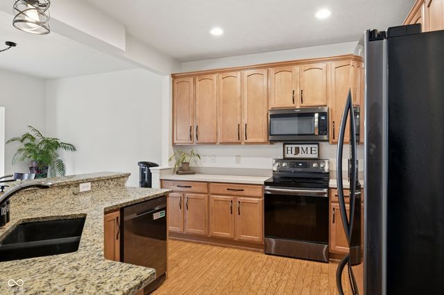 12897 Oxbridge Place, Fishers, IN 46037