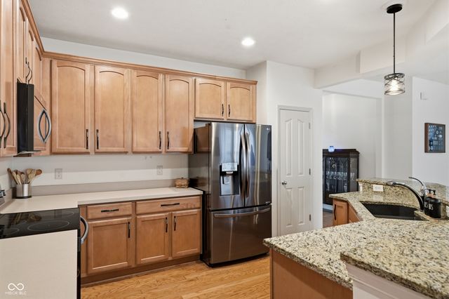 12897 Oxbridge Place, Fishers, IN 46037