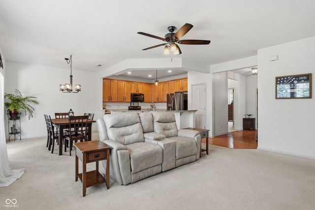 12897 Oxbridge Place, Fishers, IN 46037