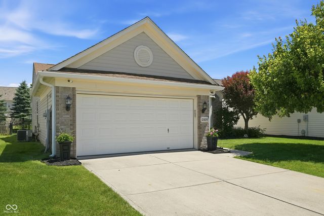 12897 Oxbridge Place, Fishers, IN 46037