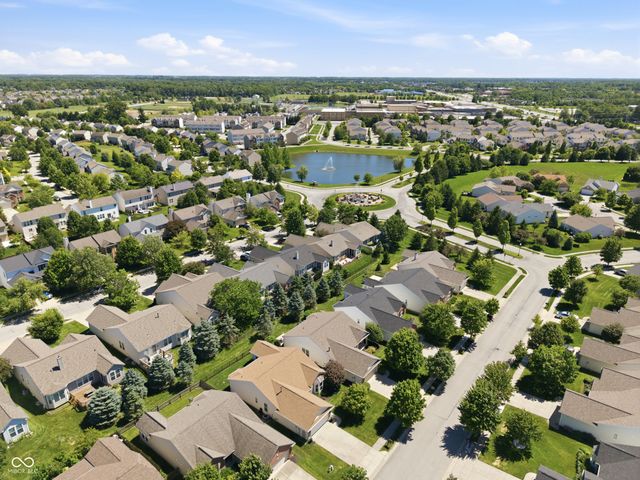 12897 Oxbridge Place, Fishers, IN 46037