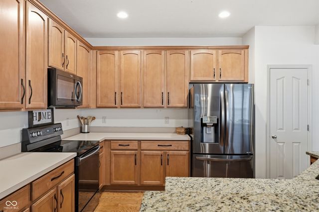 12897 Oxbridge Place, Fishers, IN 46037