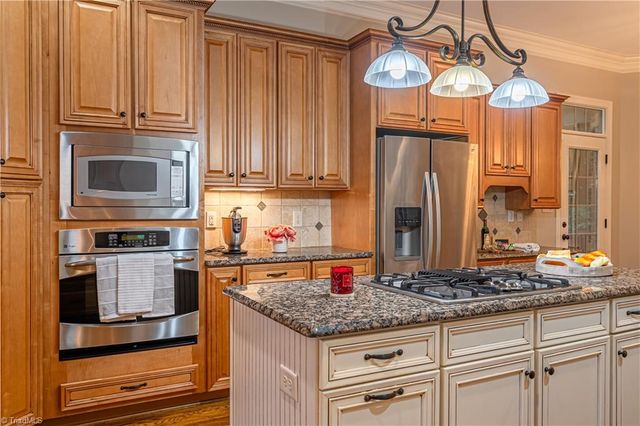 6304 Autumn Crest Court, Summerfield, NC 27358