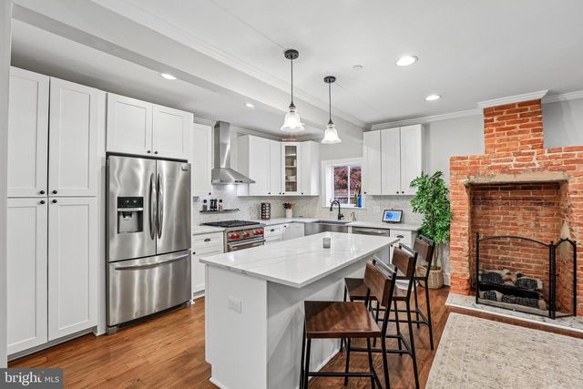 146 DUKE OF GLOUCESTER ST, Annapolis, MD 21401