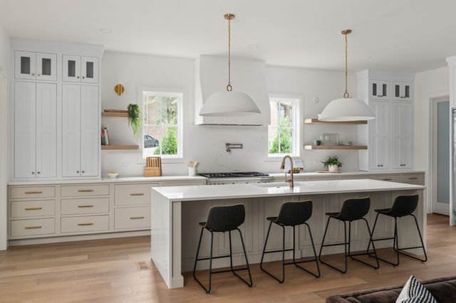 706 Brook Hollow Rd, Nashville, TN 37205