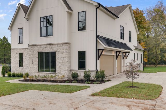 706 Brook Hollow Rd, Nashville, TN 37205
