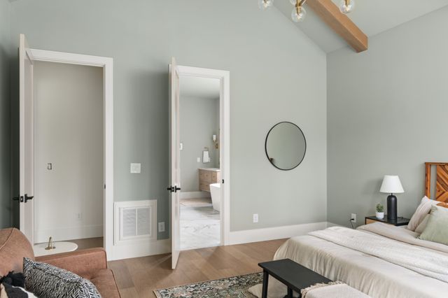 706 Brook Hollow Rd, Nashville, TN 37205