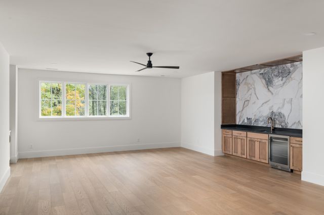 706 Brook Hollow Rd, Nashville, TN 37205