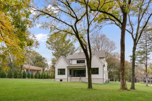 706 Brook Hollow Rd, Nashville, TN 37205
