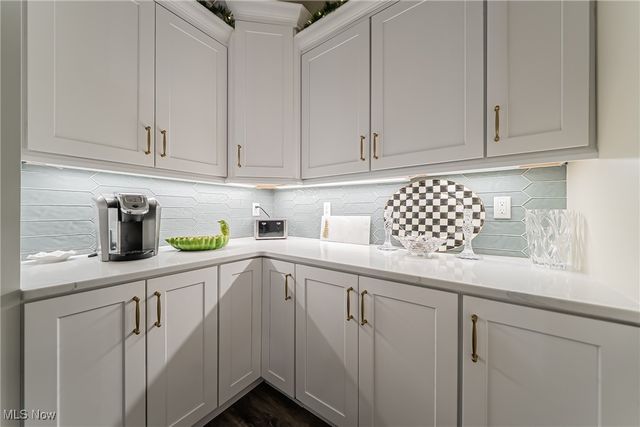 101 Whispering Shores, Vermilion, OH 44089