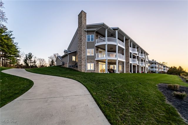 101 Whispering Shores, Vermilion, OH 44089