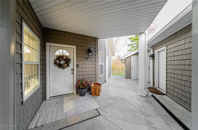 101 Whispering Shores, Vermilion, OH 44089